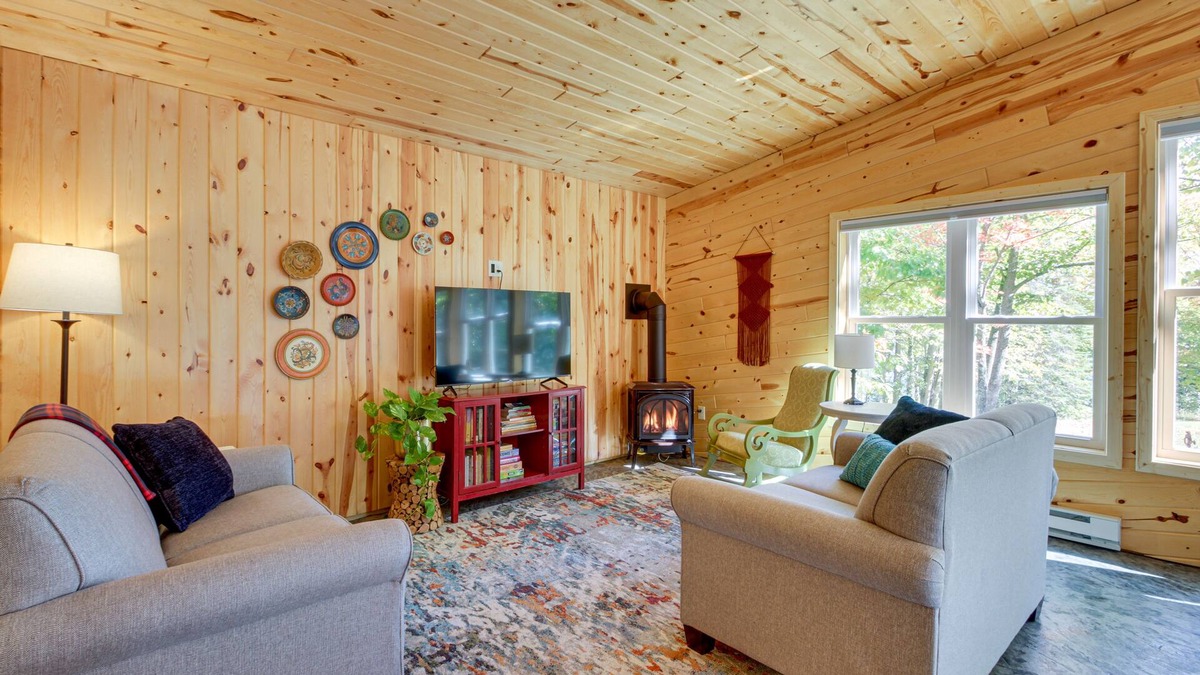 Deer River Cabin | Lakefront Paradise with Private Boat Dock & Patio
