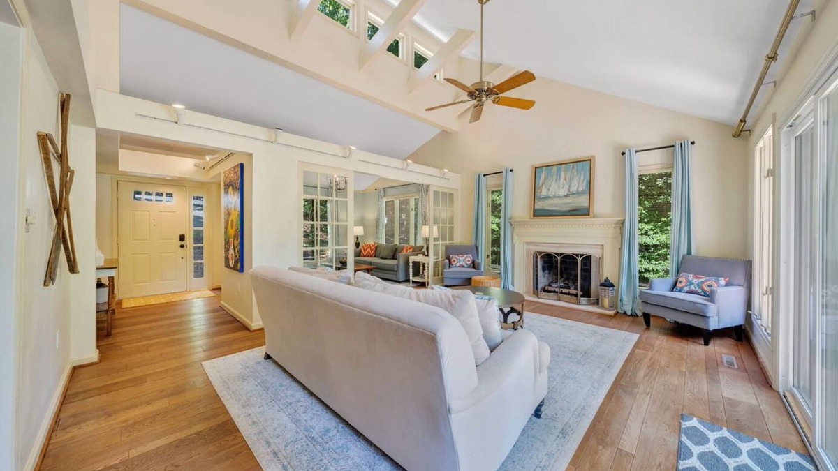 Huddleston House | Lakefront, Private Dock, Game room