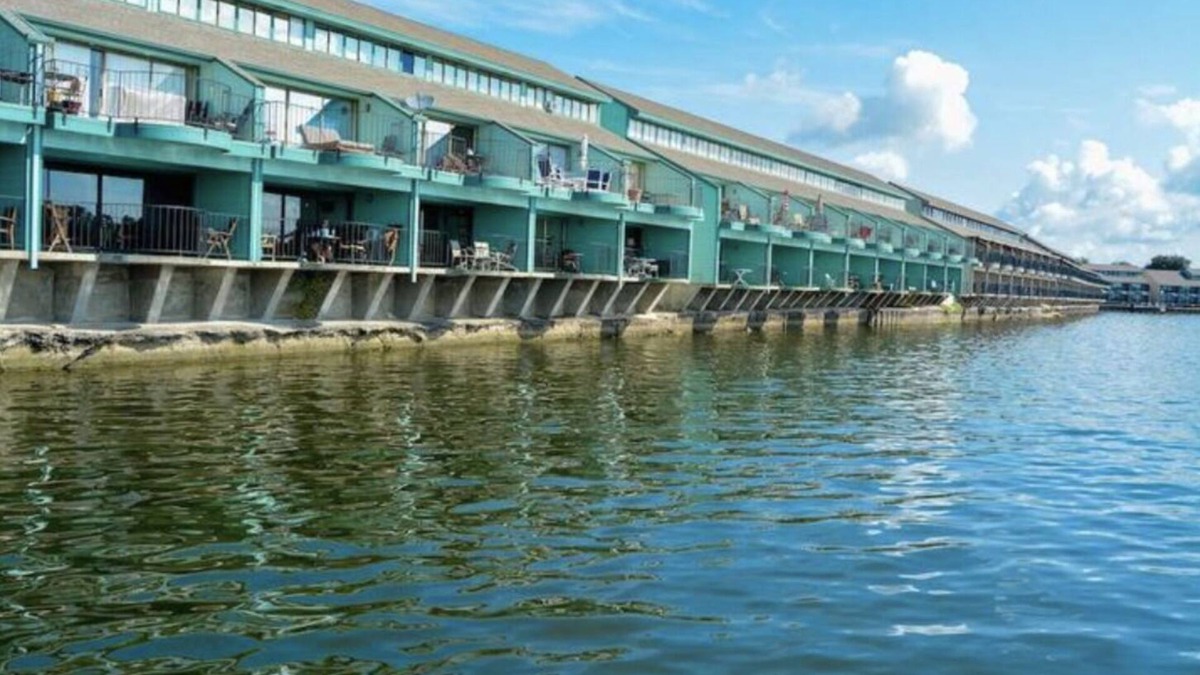 Seven Coves Resort | Lakefront Resort Conference & Event Center Retreat | Sleeps 40
