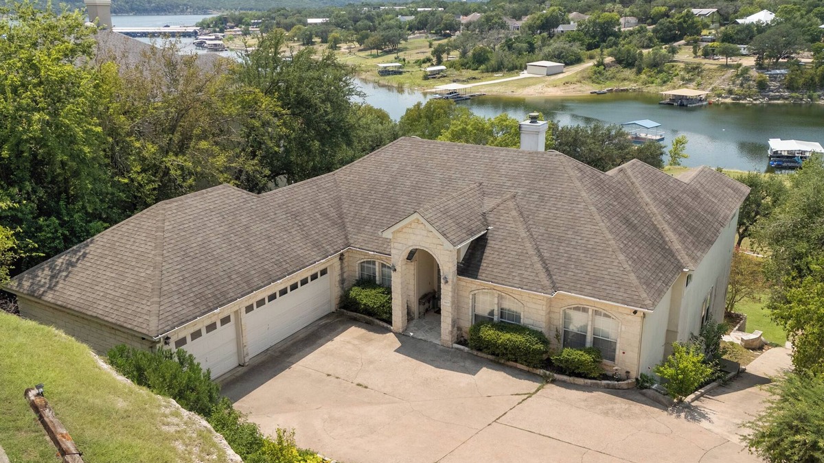 Leander House | Lakefront Retreat and Boat Dock-Lake Travis near Volente