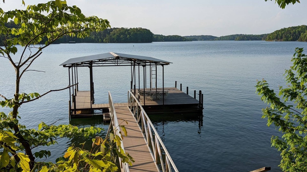 Townville House | Lakefront Retreat - family friendly with easy access to I-85!