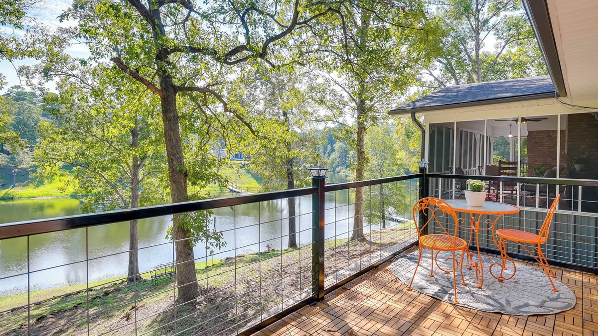 Jefferson Cottage | Lakefront Retreat in Jefferson w/Screened Porch!