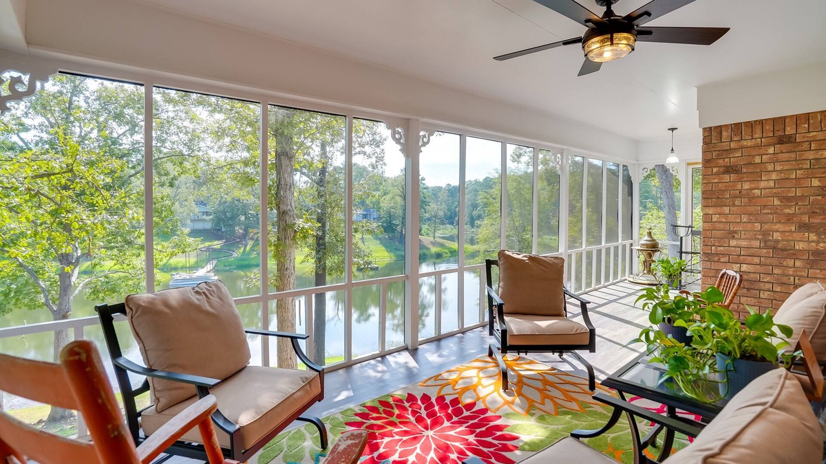 Jefferson House | Lakefront Retreat in Jefferson w/Screened Porch!