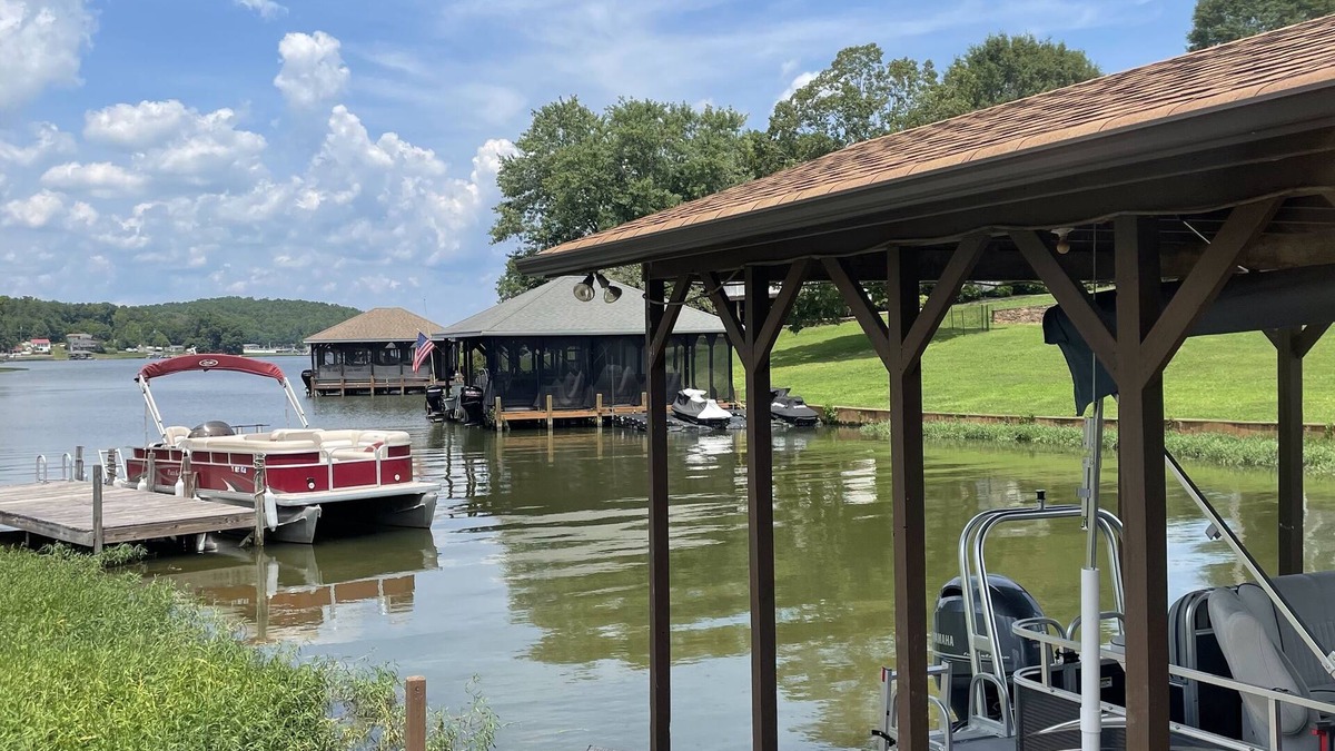 Norwood House | Lakefront Retreat on Lake Tillery