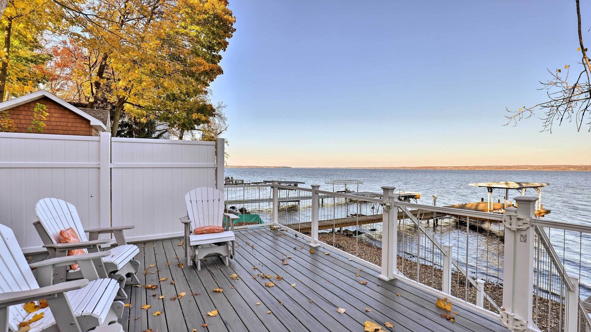Romulus House | Lakefront Romulus Retreat w/Private Dock!