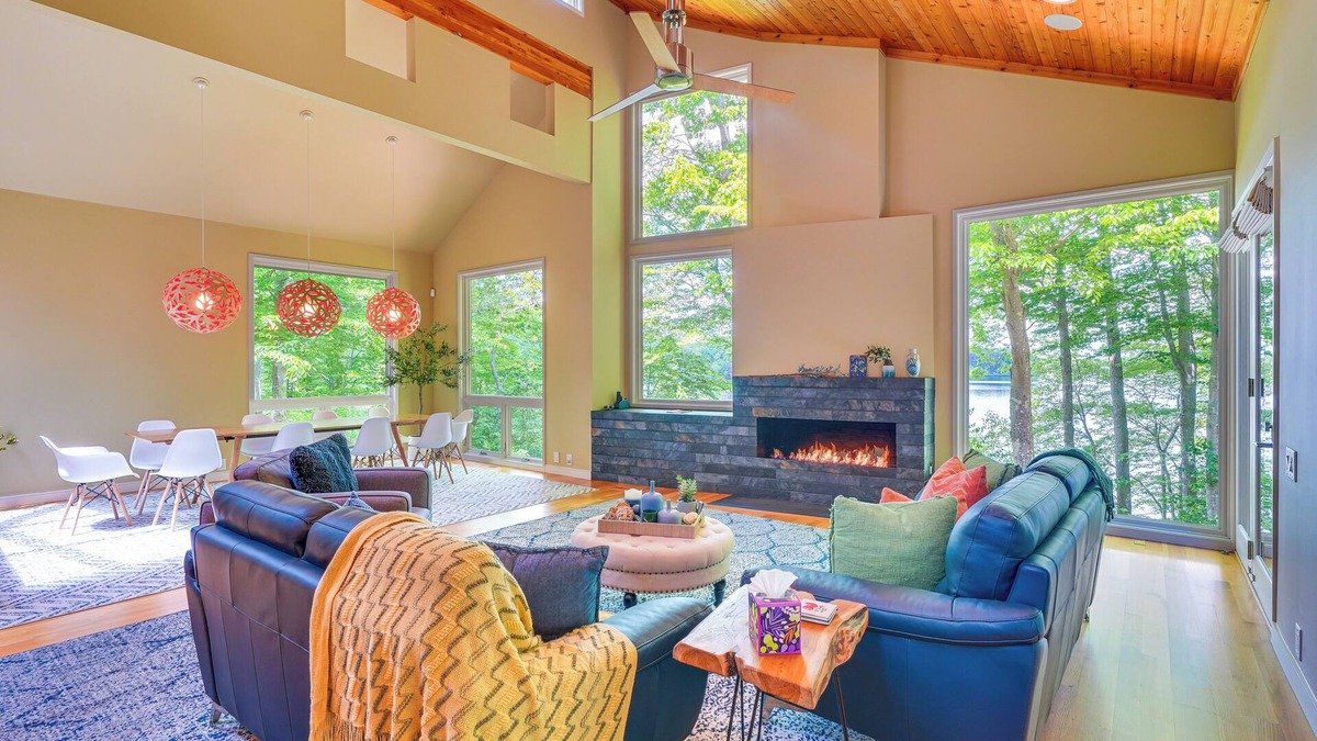 Roxboro House | Lakefront Roxboro Home w/Private Dock!
