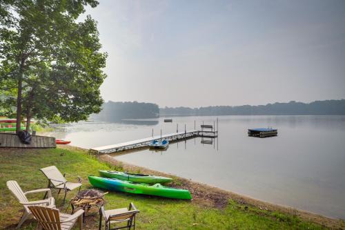 Sister Lakes House | Lakefront Sister Lakes Vacation Rental with Dock!