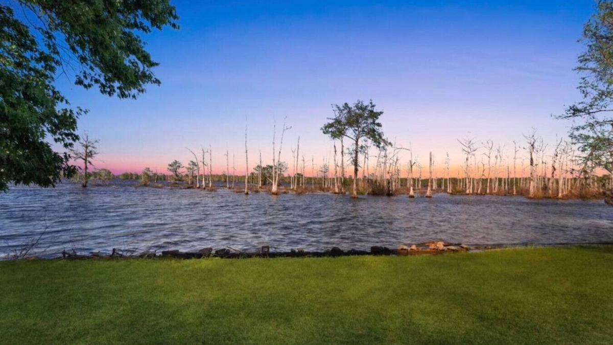 East Point House | Lakefront small town getaway!