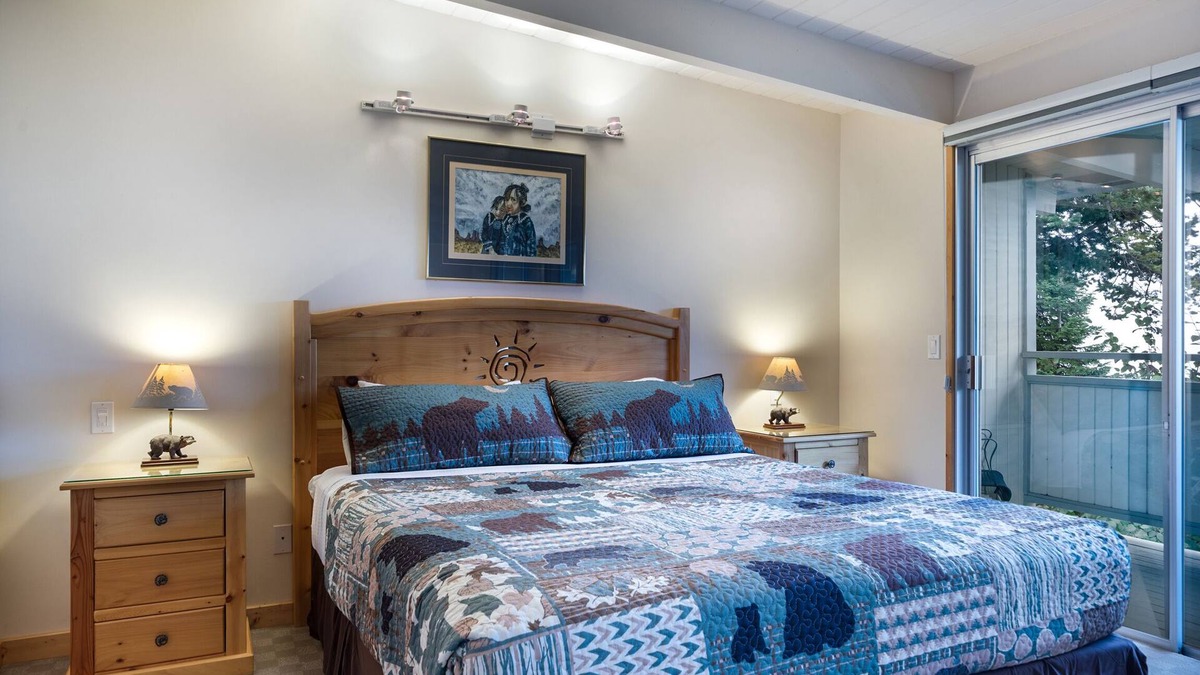 Polson Condo | Lakefront Studio near Glacier!