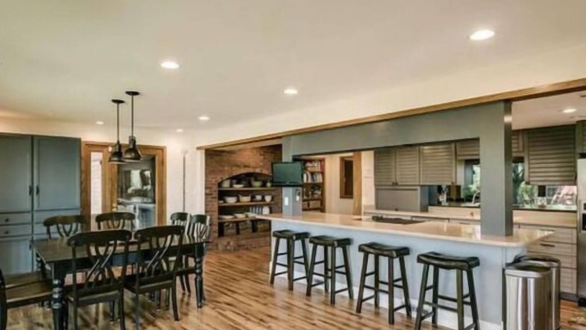 Longmont House | Lakefront STUNNER 15 minutes from Boulder
