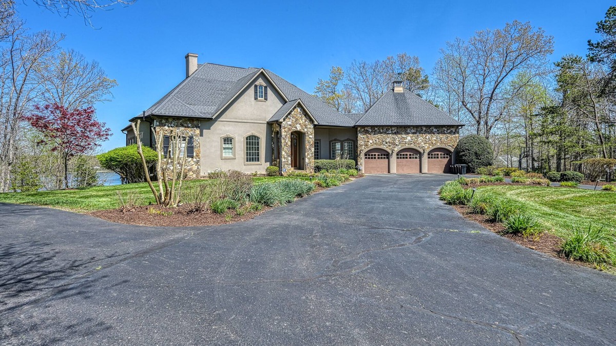 Mineral House | Lakefront stunner with pool, 50' waterslide, hot tub, & dock - dog-friendly