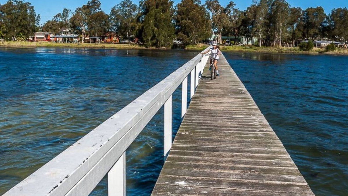 Killarney Vale Apartment | Lakefront Suite Studio Killarney Vale