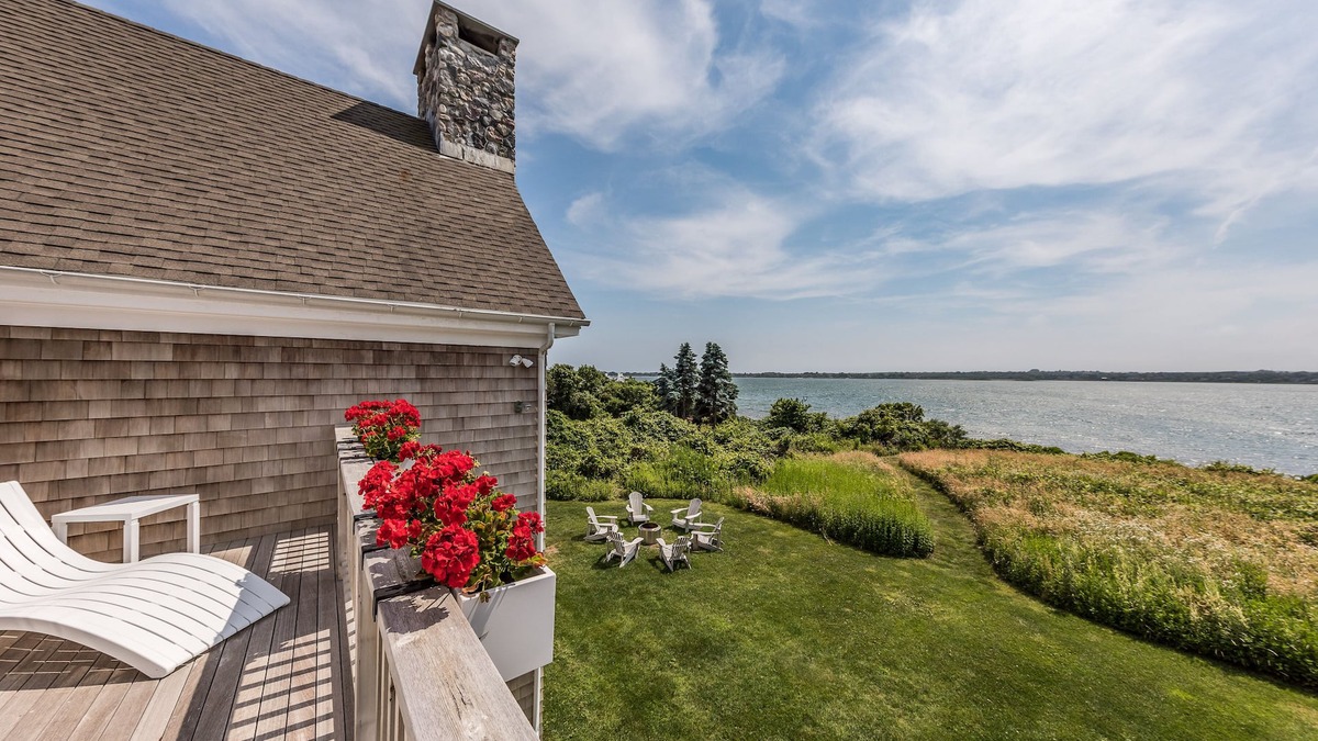 Montauk House | Lakefront Sunsets with a pool & spa.