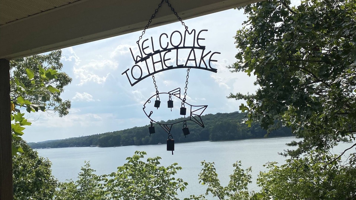 Albemarle House | Lakefront Tillery Getaway- Pontoon Boat for Rent and Pet Friendly