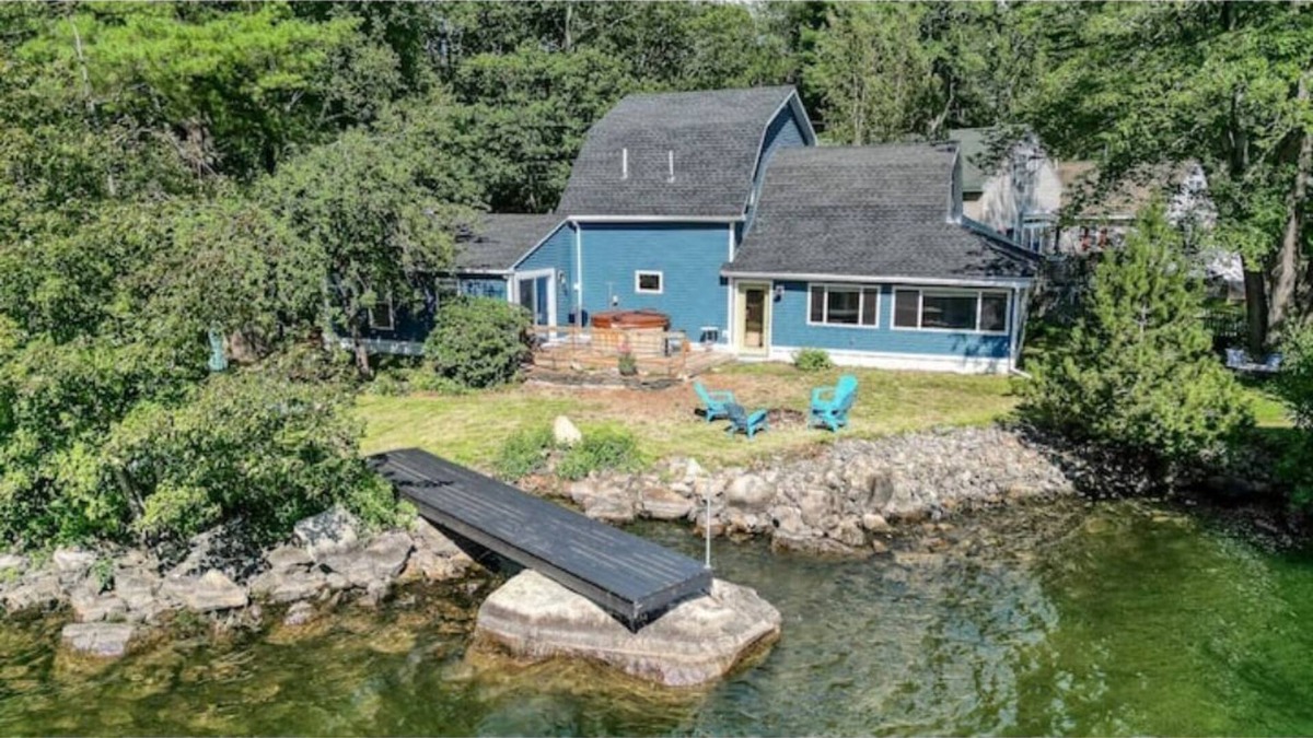 Weeks Mills House | Lakefront Trifecta with Private Hot Tub, Sauna & Free Daily Massages!