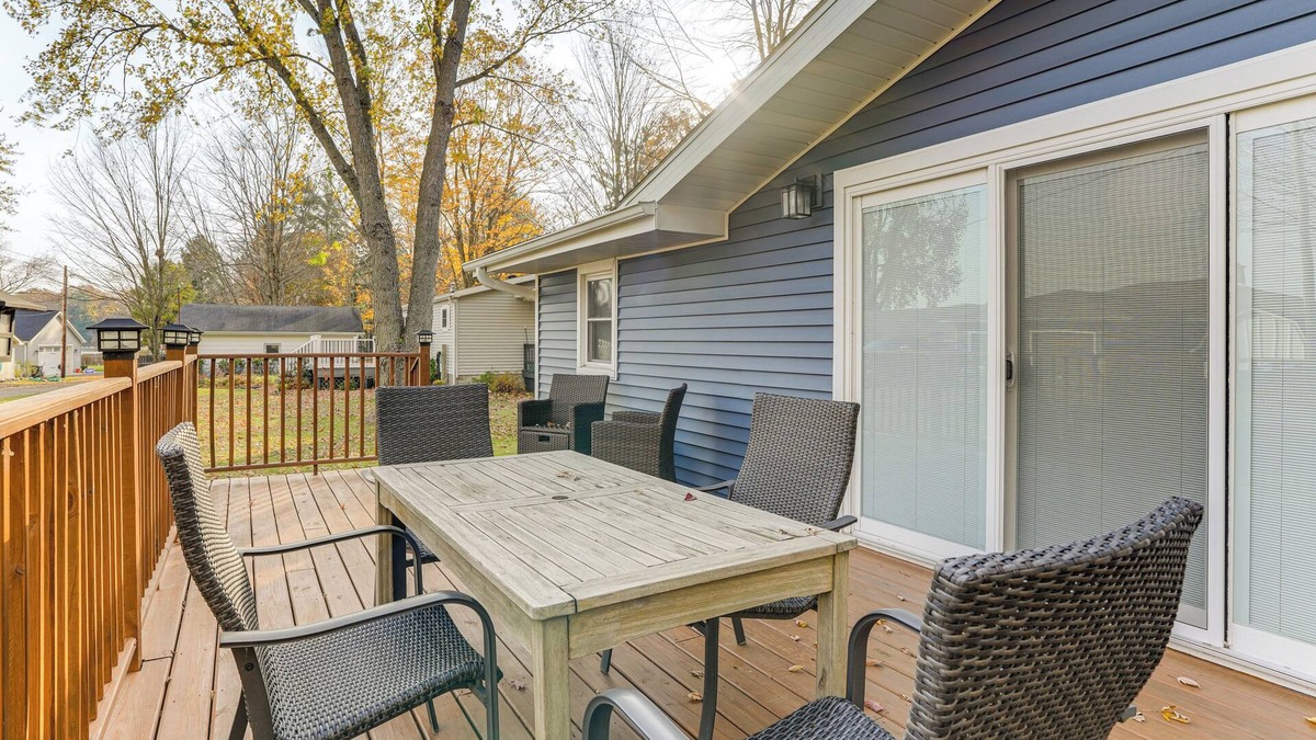 Grand Junction Cottage | Lakefront Vacation Rental, 13 Mi to South Haven!