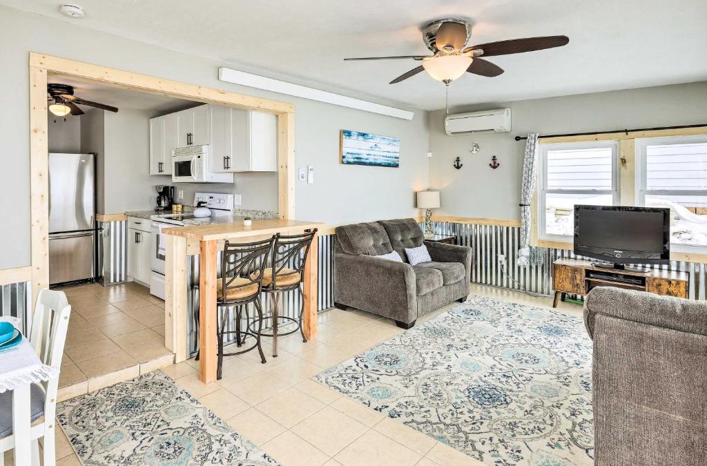 Hamlin County House | Lakefront Vacation Rental with Fire Pit and Dock!