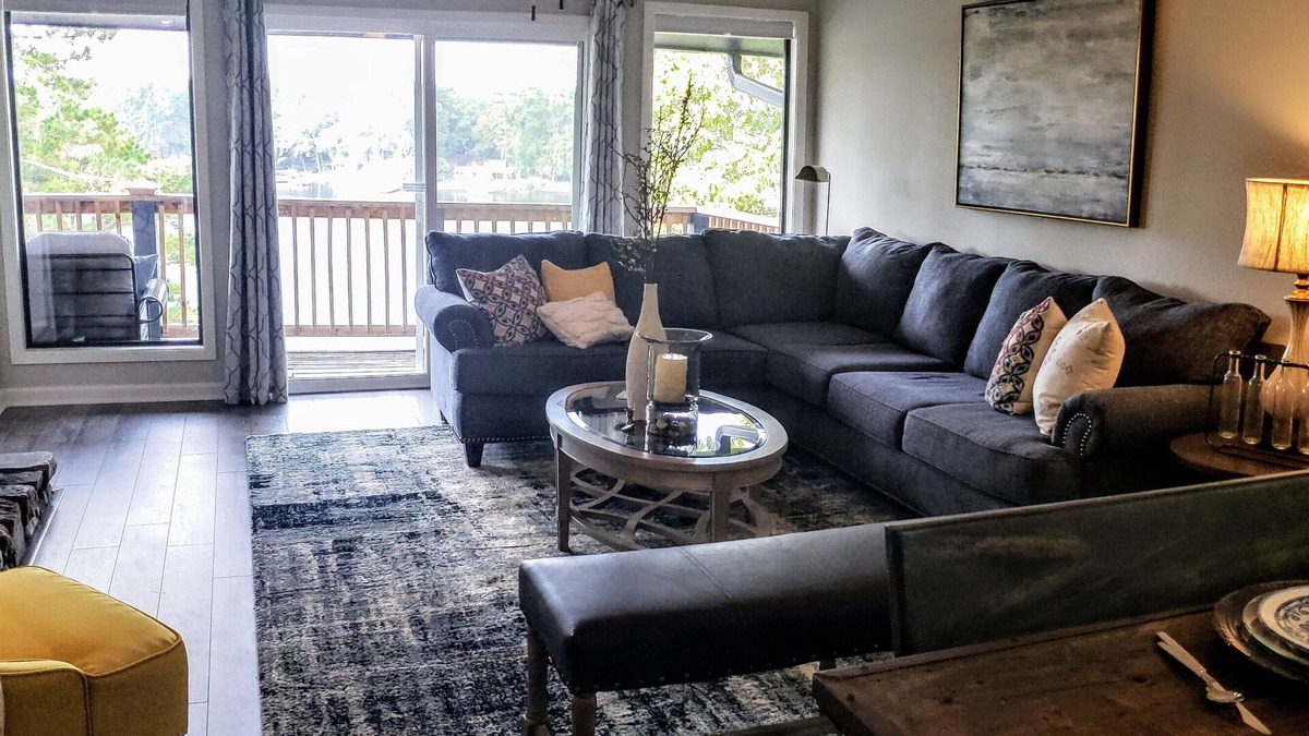 Mid America Condo | Lakefront with covered boat slip