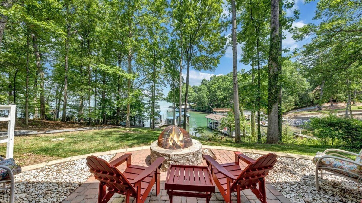 Huddleston House | Lakefront with private dock, & Fire pit