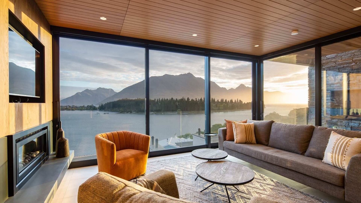 Queenstown Villa | Lakehouse 3, Free Parking, Fire Place, Lake Views