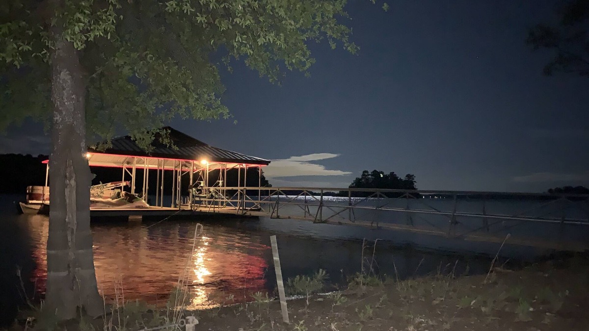 Lincolnton House | Lakehouse with Dock at Strom Thurmond/Clark Hill near Augusta Georgia sleeps 8