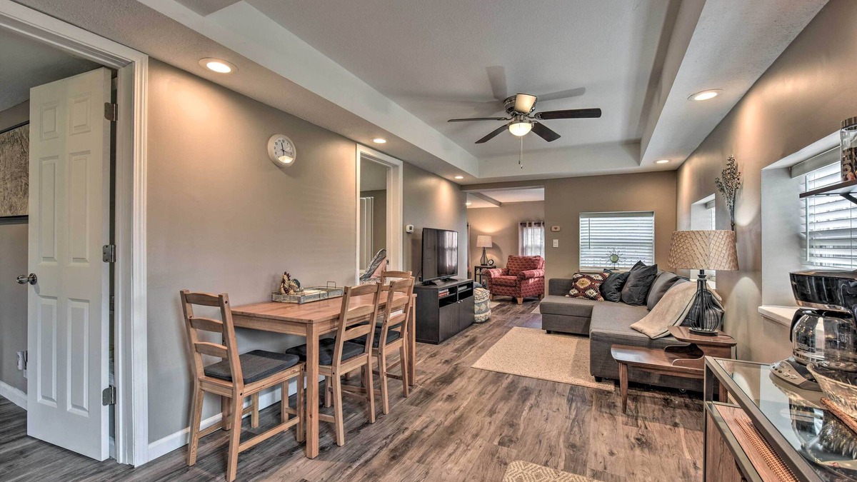 Lake St. Croix Beach Cottage | Lakeland Cottage - 1/2 Mile to St Croix River