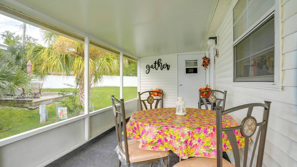 Lakeland Cottage | Lakeland Cottage w/Pool Access + Screened Porch!