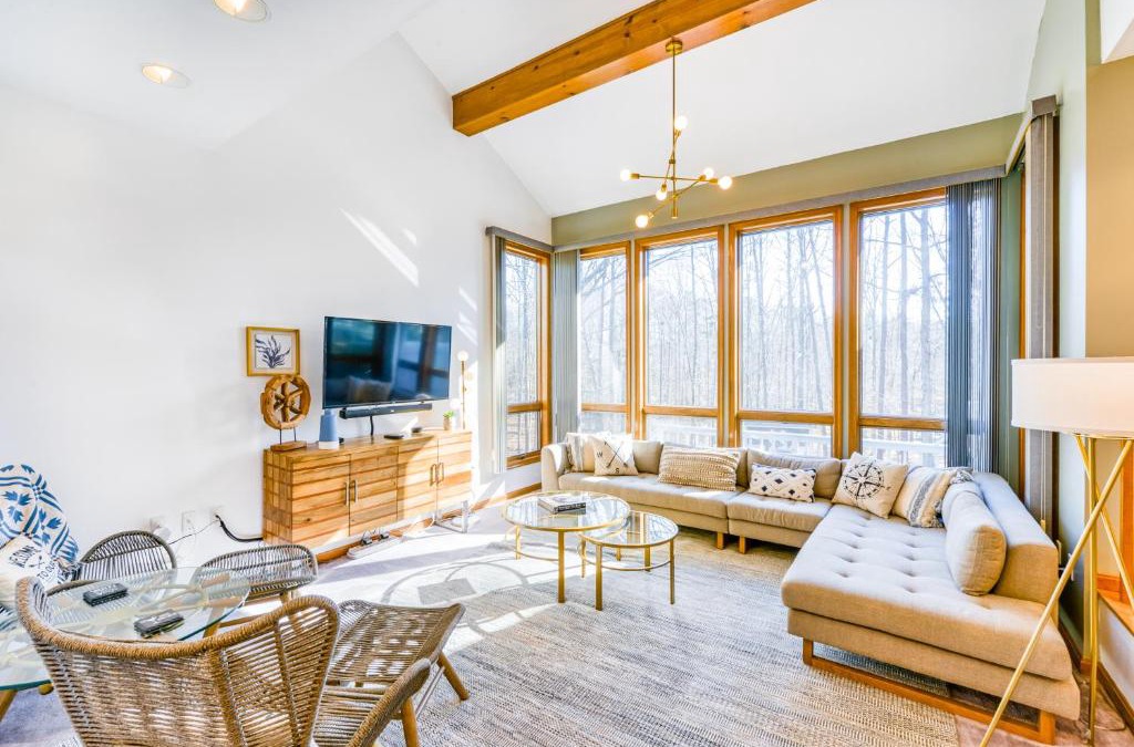 Lakeside Woods House | Laken Life