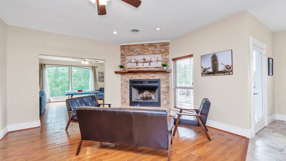 Lake Houston Apartment | Lakeshore Escape with Breathtaking View
