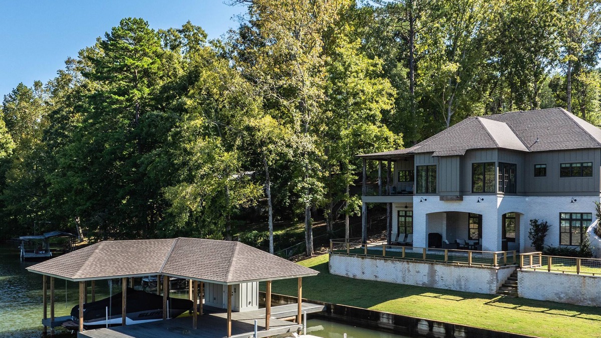 Jacksons' Gap House | Lakeshore Oasis on Lake Martin, Lakeshore Oasis- Luxurious 5Br, Lakefront Home, Sleeps 14