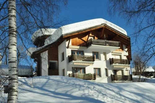 Laax Apartment | Lakeside - 3.5 Zimmer Ferienwohnung am Laaxersee