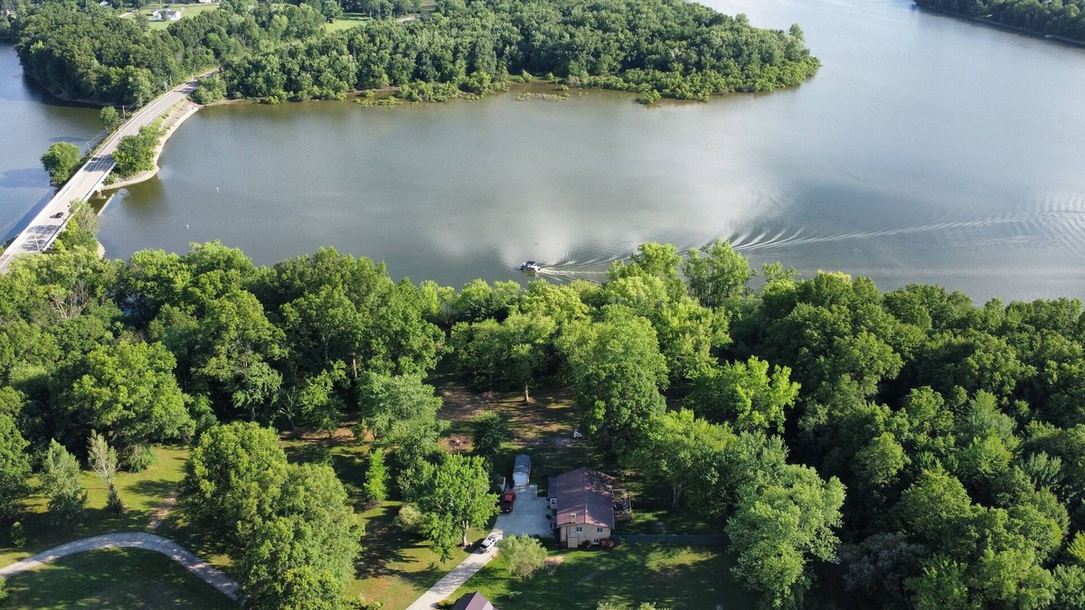 Damascus House | Lakeside Acres at Berlin Lake, OH - 4 Bedroom/3 Bath with separable studio apt