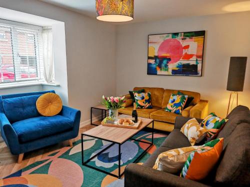 Eastleigh House | Lakeside: Argosy 3bed house 2bath parking M27 J5 Southampton Airport sleeps 6