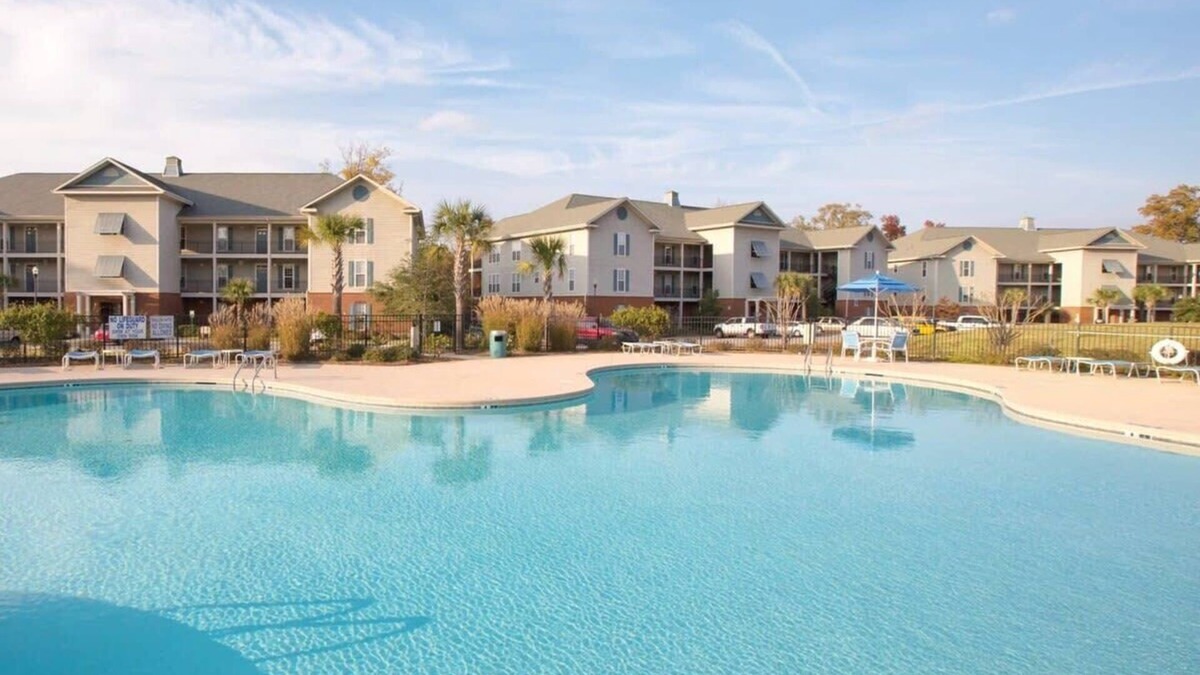 Santee Condo | Lakeside Bliss: 2BR Suite at Wyndham Lake Marion