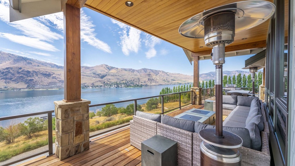 Chelan House | Lakeside Bluff at Chelan Lookout Vacation Rentals