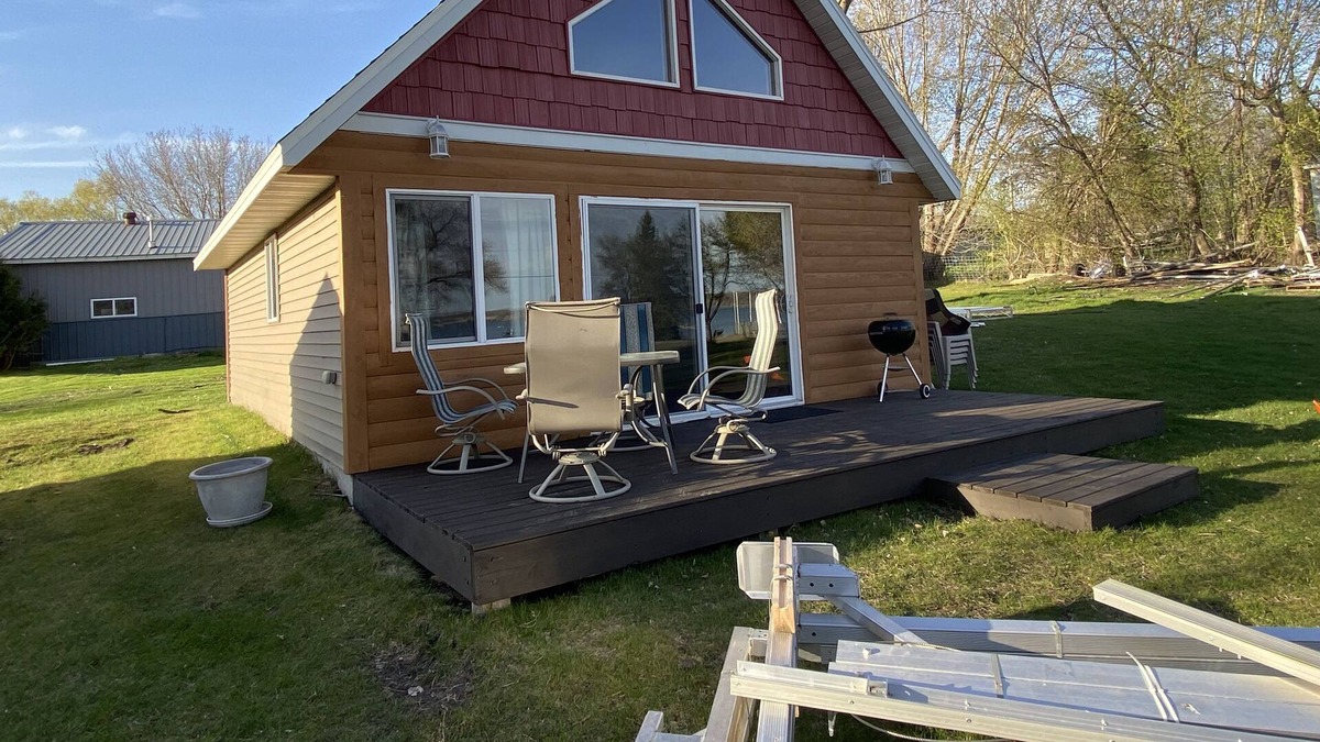 Long Beach Cabin | LAKESIDE CABIN 2 bdrm huge cabin 300 ft from lake cabin7