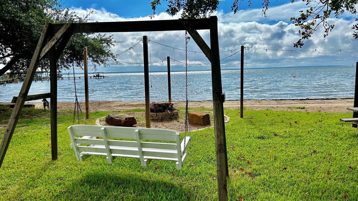 Pointblank Cabin | Lakeside Cabin With Your Own Personal Sandy Beach and Expansive Lake View