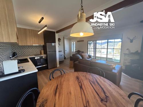 Jindabyne Apartment | Lakeside Chalet
