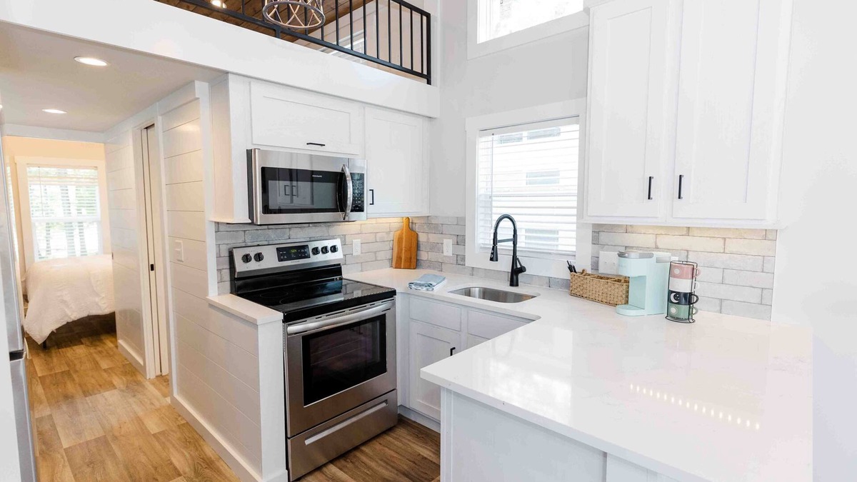 Lincoln House | Lakeside Chic: Stylish Family Tiny Home Retreat #2