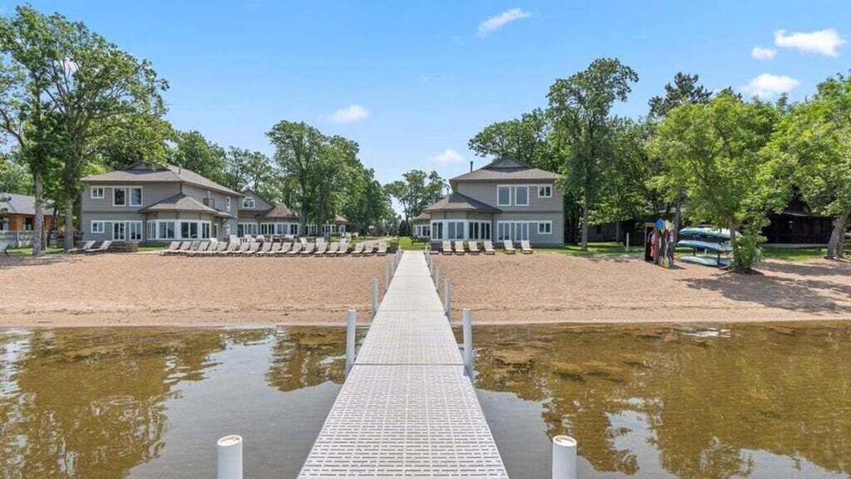 Nisswa Condo | Lakeside Comfort in the Heart of Gull Lake, Beach Access, Boat Rentals