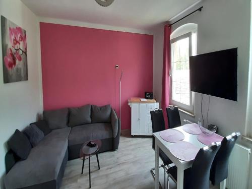 Burgk Apartment | Lakeside Comfort with Garden