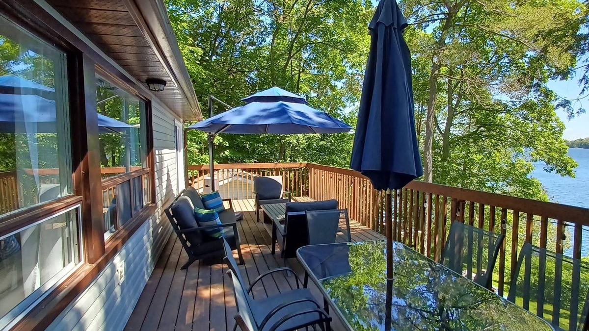 Cressy Cottage | Lakeside cottage in beautiful Prince Edward County