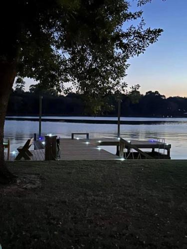 Willis House | Lakeside Cove Retreat on Lake Conroe - Private Waterfront
