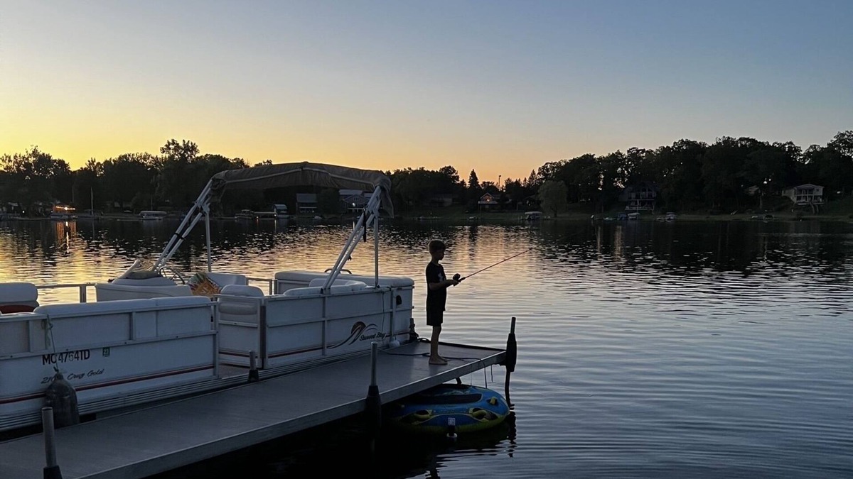 Frontier Boat Rental | Lakeside Cruise, Bird Lake, Osseo MI