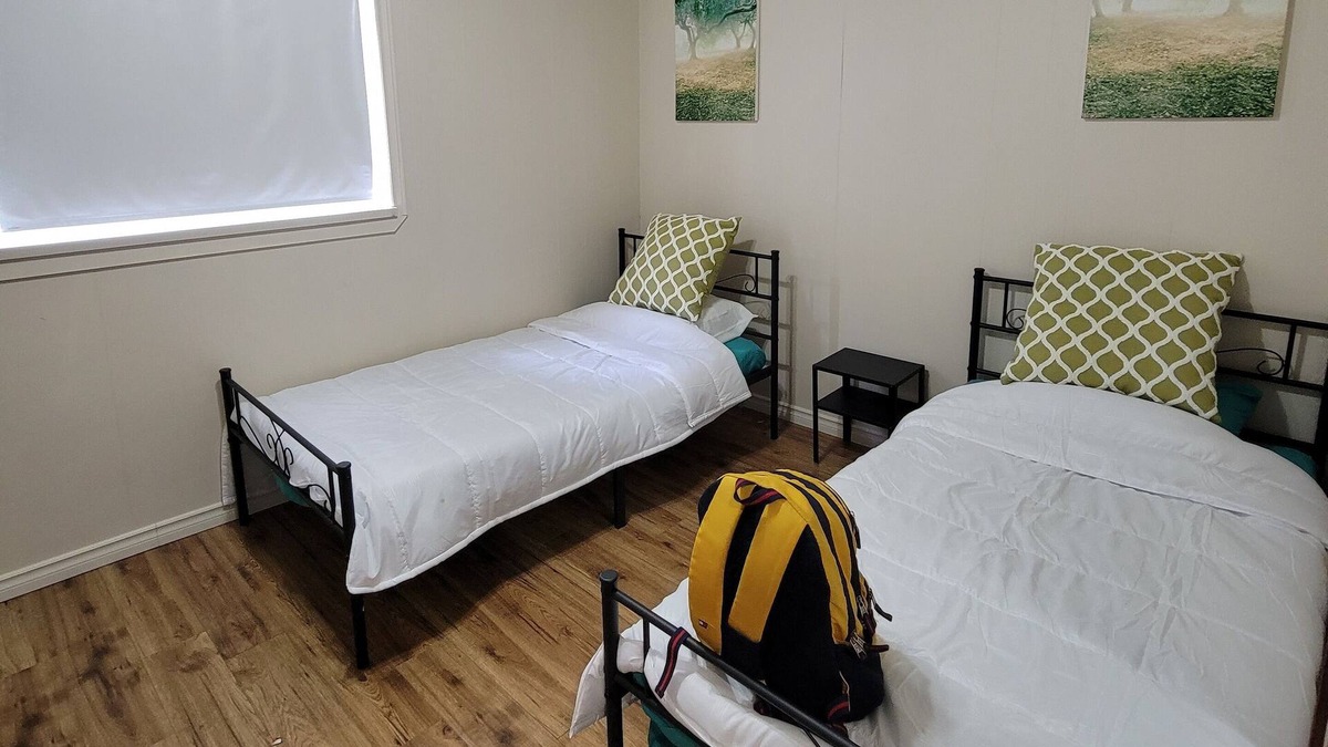 Deseronto House | Lakeside Escape