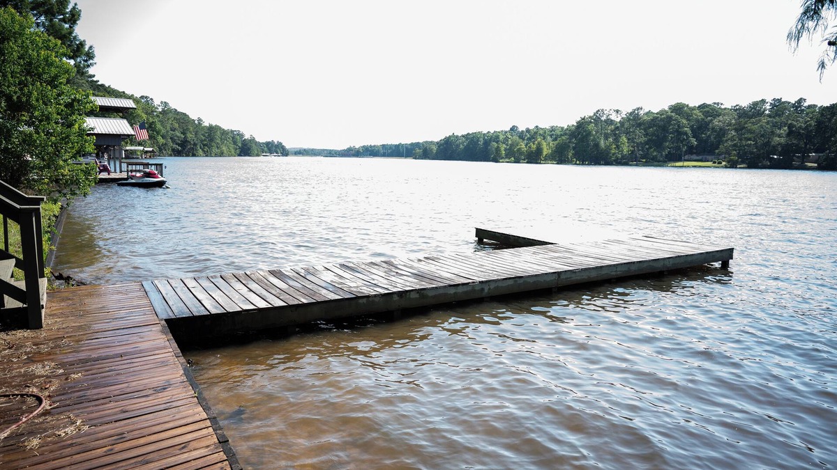 Andalusia House | Lakeside Escape