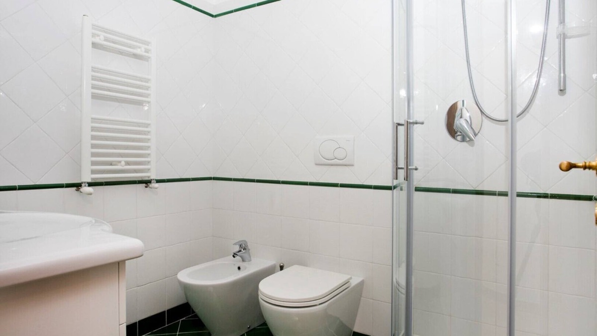 Zona LIX Polline Martignano Apartment | Lakeside Farmhouse Apartment in Rome, Potrero Grande - Owl Apartment