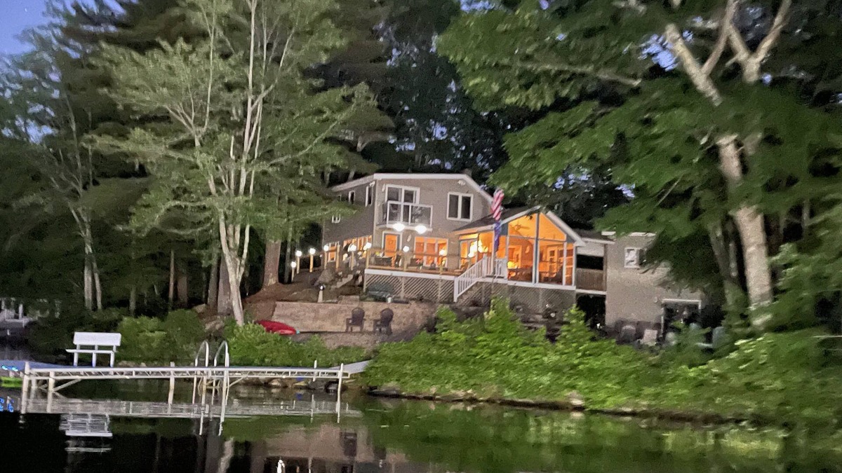 Lyman House | Lakeside Getaway