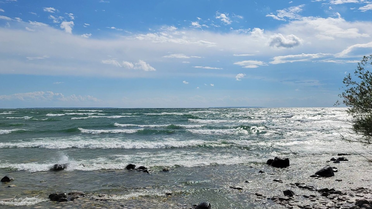 Three Mile Bay Cottage | Lakeside Getaway with 300 ft on Lake Ontario