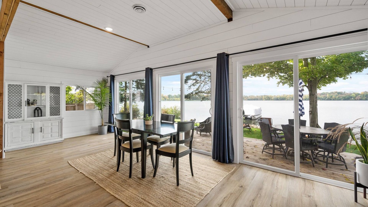 Isanti Cabin | Lakeside Haven Beautiful View 45 Mins From MPLS